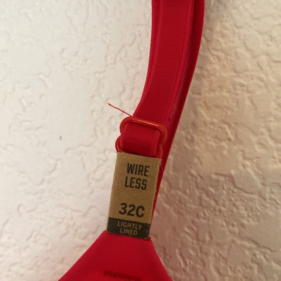 VS PINK Victoria’s Secret Set of 2 Bras NWT 32C - Picture 3 of 9